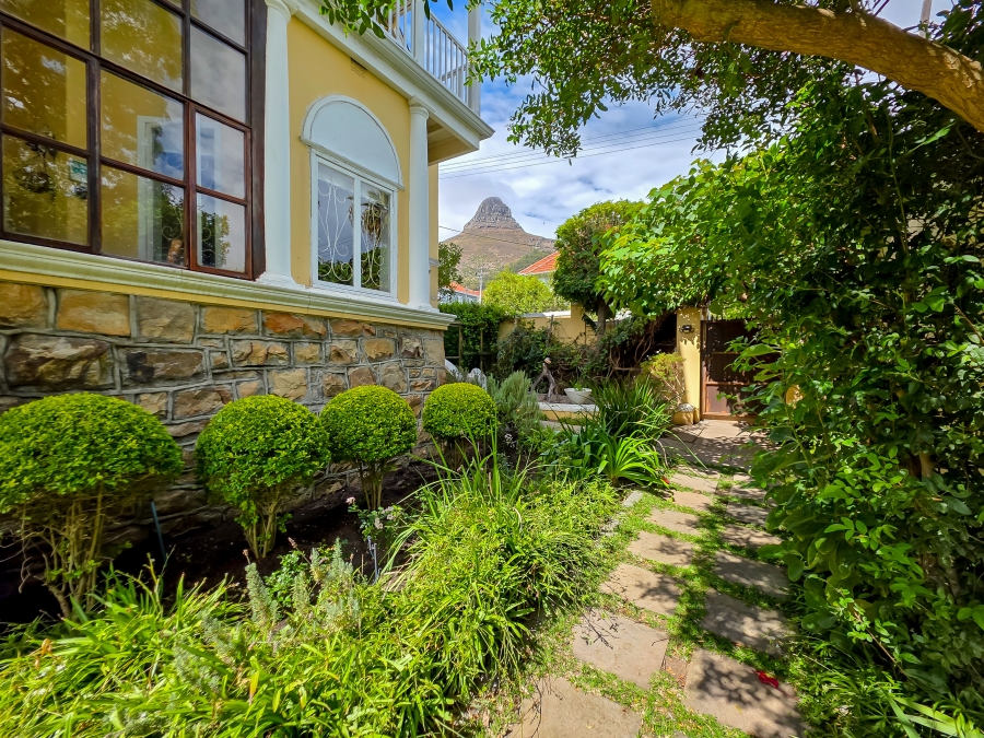 6 Bedroom Property for Sale in Sea Point Western Cape